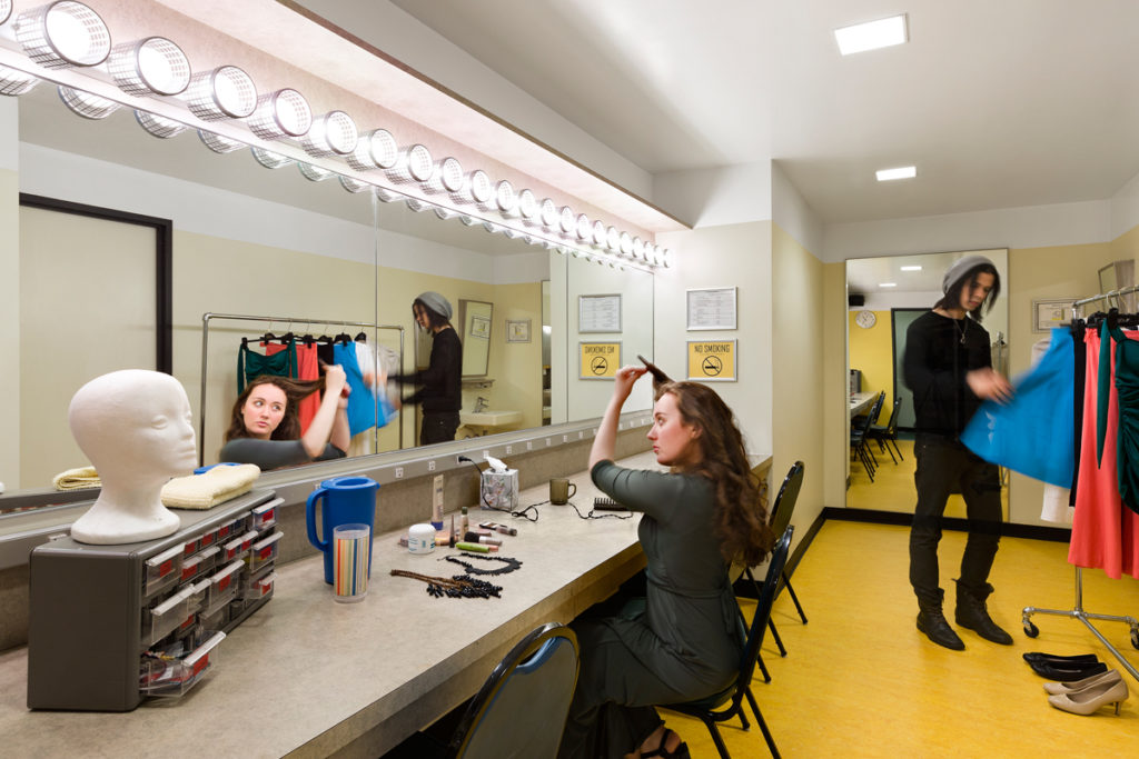 the-duke-on-42nd-street-at-new-42-studios-dressing-room